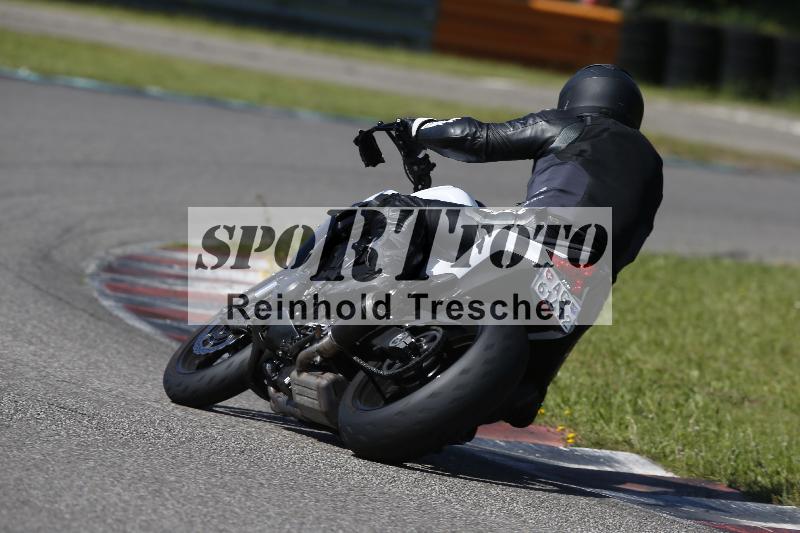 /Archiv-2024/29 12.06.2024 MOTO.CH Track Day ADR/Gruppe gelb/44